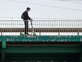 Wenn der Dealer mit dem E-Scooter kommt