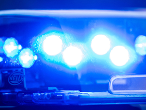 Spektakulärer nächtlicher Crash in Lienz: Auto hebt ab