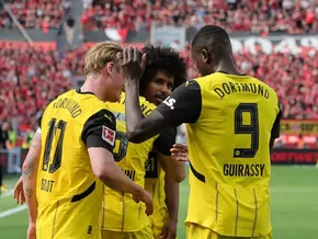 Dortmund nach 4:2 in Leverkusen weiter im CL-Platz-Rennen