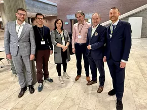 Ladinische Delegation bei Tagung zu sprachlichen Minderheiten