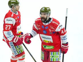 Scott Valentine bleibt bei den Foxes