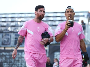Messi steigt in Uruguay bei Club von Suárez ein