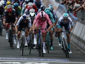 Dritter Streich für Rosa-Träger Pedersen beim Giro