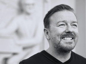 Bissiger Komiker Ricky Gervais erhält Hollywood-Stern