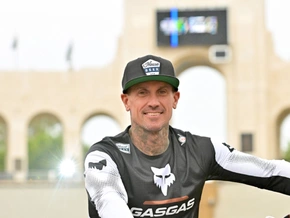 Carey Hart entschuldigt sich bei Pink für Verletzung