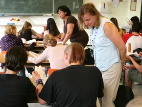 Verdi Grüne Vërc ruft zur Solidarität mit Lehrpersonal auf