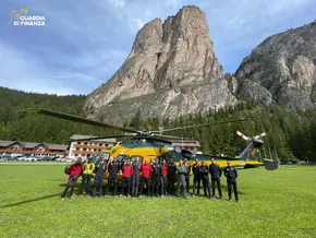 Bergretter der Finanzpolizei beteiligen sich an Übung in den Dolomiten