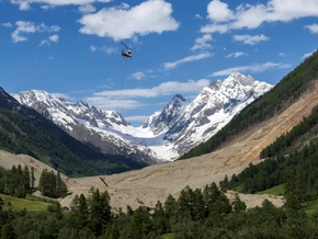 Schuttberg nach Gletscherabbruch teils 100 Meter hoch