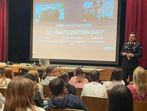 Carabinieri treffen 85 Schülerinnen und Schüler in Terlan