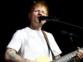 Ed Sheeran spielte Überraschungskonzert vor Stuttgarter Oper