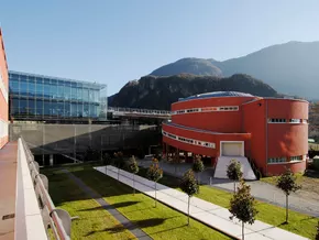 Land erneuert Programmabkommen mit Eurac Research