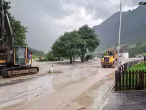 Alpendorf von Murenabgängen schwer getroffen