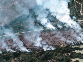 Tausende Menschen fliehen vor Waldbränden in Kanada