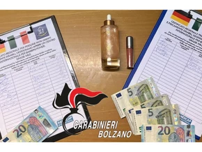 Trickbetrügerin flüchtet versehentlich in die Carabinieri-Kaserne
