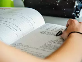 Start der Maturaprüfungen für 2700 Schülerinnen und Schüler