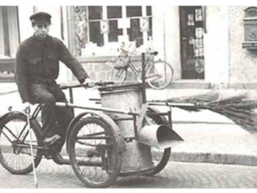 Leise Helden mit Schilfbesen und Fahrrad