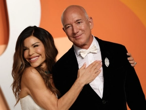 Bezos-Hochzeit: Klima-Aktivisten auf Kran in Venedig