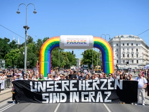 300.000 Menschen feierten bei Wiener Regenbogenparade