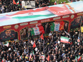 Staatsbegräbnis für Militärs und Wissenschafter im Iran