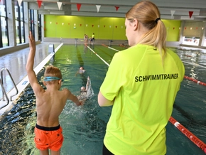 18 Ertrunkene heuer: Start für Schwimm-Offensive