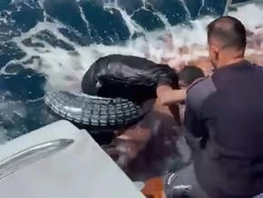 Schiere Verzweiflung: Migrant wollte Europa schwimmend erreichen