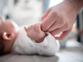 Kinderwagen mit Säugling auf Tiroler Alm abgestürzt