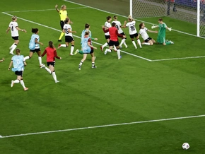 Deutschland bejubelt “unfassbar geiles Team” und Elferheldin