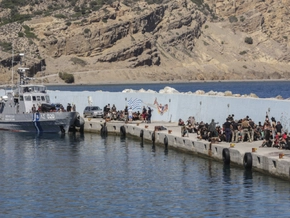 Griechenland verlegt Flüchtlinge von Kreta aufs Festland