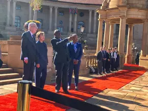 Van der Bellen in Südafrika klar gegen Trump und FPÖ