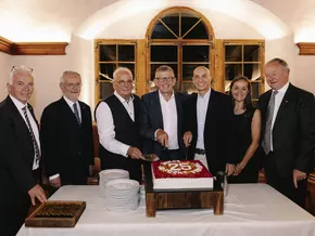 Bestseller erobert die Herzen: „So kocht Südtirol“ wird 25 Jahre alt