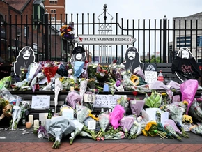 Letztes Geleit für Ozzy Osbourne durch Birmingham