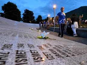 Gedenken an Völkermord von Srebrenica vor 30 Jahren