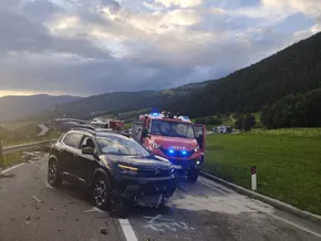 Olang: Motorradfahrer [24] nach Zusammenprall mit Auto tödlich verunglückt
