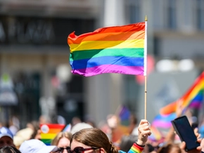 LGBTIQ+-Community fordert konkrete Maßnahmen gegen Hass