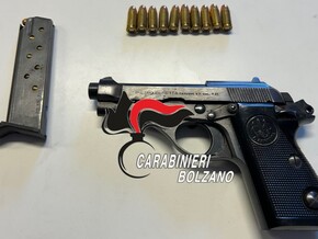 Gestohlene Pistole in Meraner Keller entdeckt