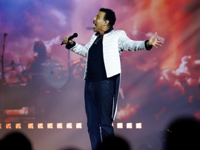 Aber “Hello”! – Ein Hit-Feuerwerk von Lionel Richie in Wien