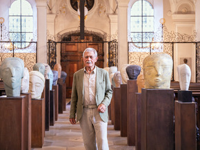 Jesuitenkirche in Hall zeigt Skulpturen von Sergio Sommavilla