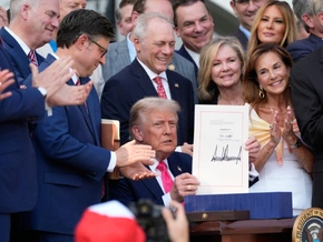Trump unterzeichnete umstrittenes Steuer-Gesetz