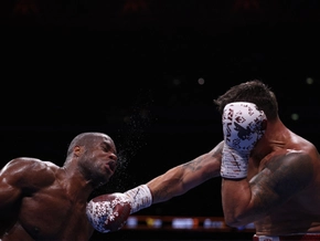 Ukrainer Usyk unangefochtener Box-Weltmeister