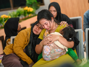 Fähre mit 65 Passagieren vor Bali gekentert