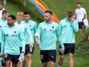 Stürmer Weimann nach Blackburn-Jahr zurück bei Derby County