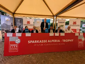 Sparkasse Alperia Trophy mit Night Session