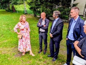 Pamer besichtigt Einrichtungen der Sozialdienste der Bezirksgemeinschaft Pustertal