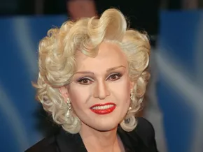 Travestiekünstler Georg Preusse wird 75