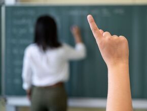 Kritik an Bildungspolitik: Lehrermangel in Südtirol verschärft sich