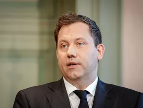 Deutscher Vizekanzler Klingbeil will Stahl-Standort stärken