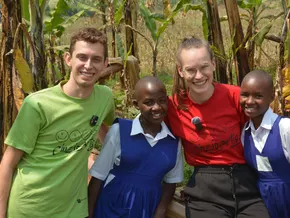 Projektbesuch in Uganda zeigt Bedeutung von Hilfen