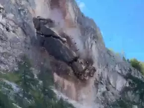 Gewaltiger Felssturz verschlingt zwei Wanderwege in den Alpen