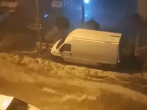 Fluss aus Eis nach Unwettern in Rimini