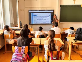 2868 Schülerinnen und Schüler bei Kursen der Sprachenzentren
